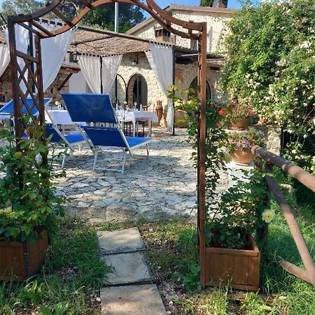 B&B H.M. Sonnino ภายนอก รูปภาพ