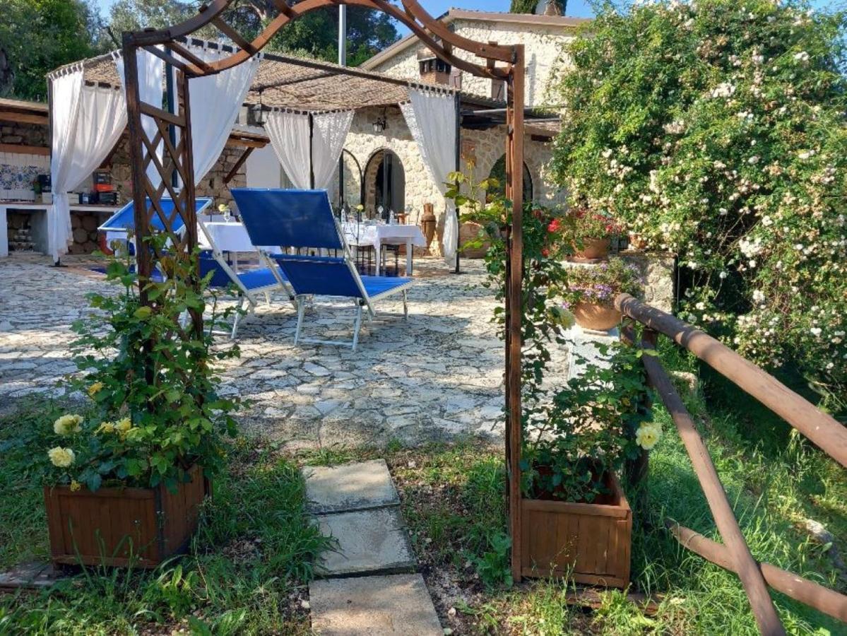 B&B H.M. Sonnino ภายนอก รูปภาพ