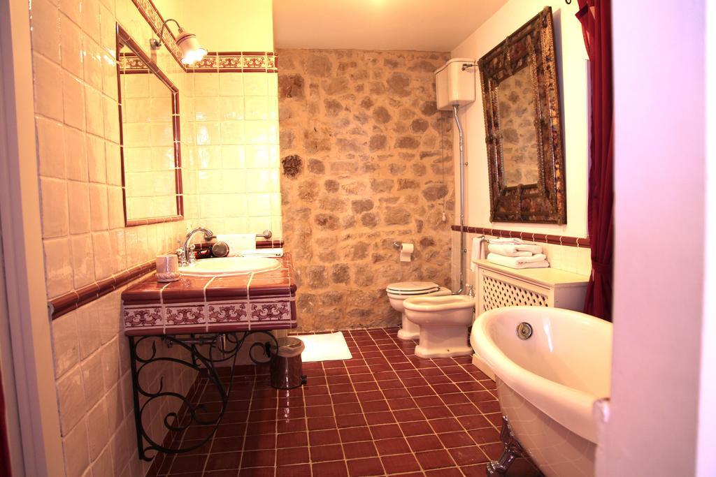 B&B H.M. Sonnino ภายนอก รูปภาพ